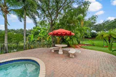 6152 NW 108th Way Parkland FL 33076