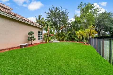 6152 NW 108th Way Parkland FL 33076