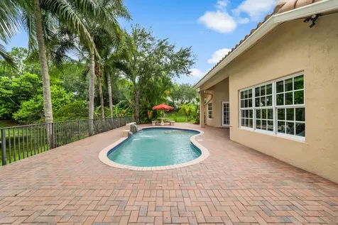 6152 NW 108th Way Parkland FL 33076