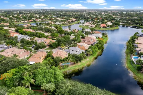 6152 NW 108th Way Parkland FL 33076