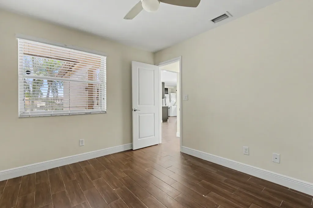 1250 SW 113th Terrace Pembroke Pines FL 33025