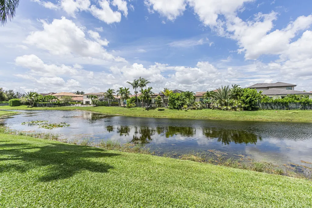 1250 SW 113th Terrace Pembroke Pines FL 33025