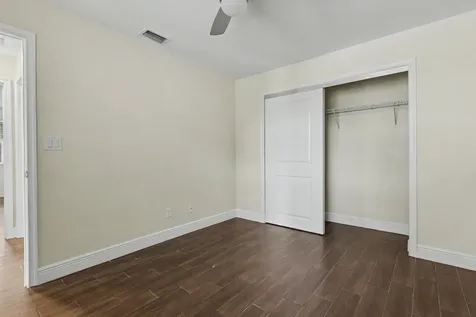 1250 SW 113th Terrace Pembroke Pines FL 33025