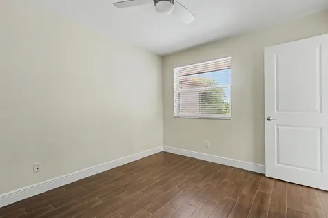 1250 SW 113th Terrace Pembroke Pines FL 33025