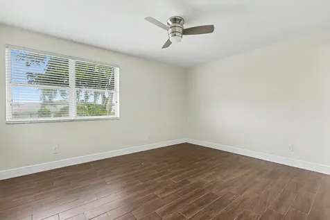 1250 SW 113th Terrace Pembroke Pines FL 33025