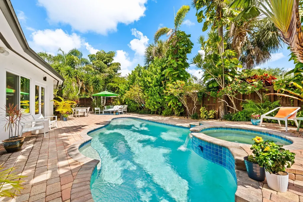 2043 NE 29th Street Fort Lauderdale FL 33306