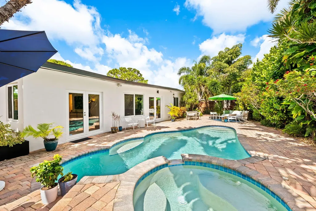 2043 NE 29th Street Fort Lauderdale FL 33306