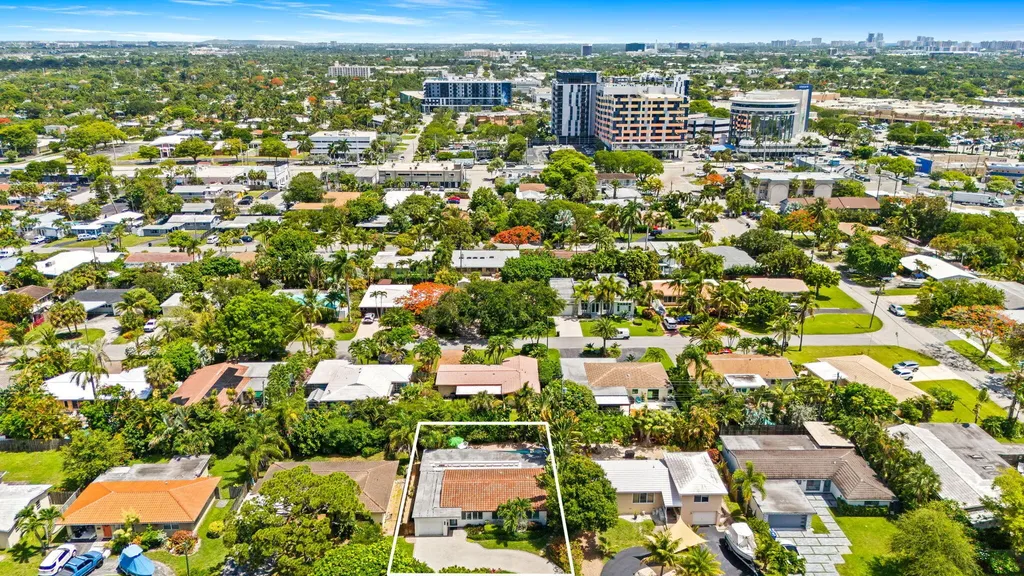 2043 NE 29th Street Fort Lauderdale FL 33306