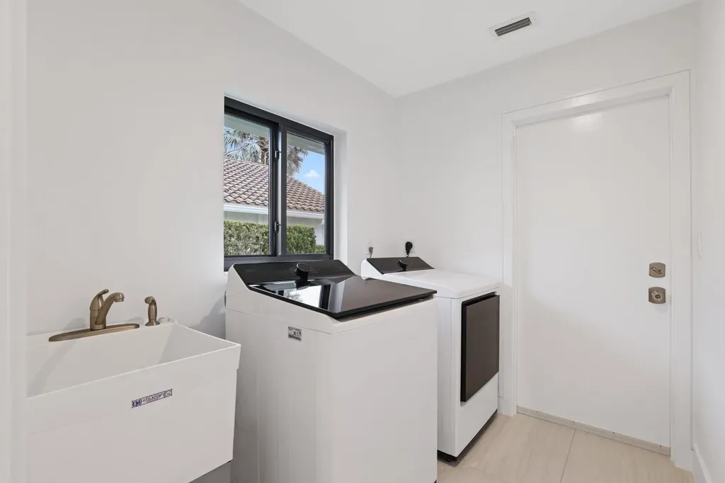 20195 Back 9 Drive Boca Raton FL 33498
