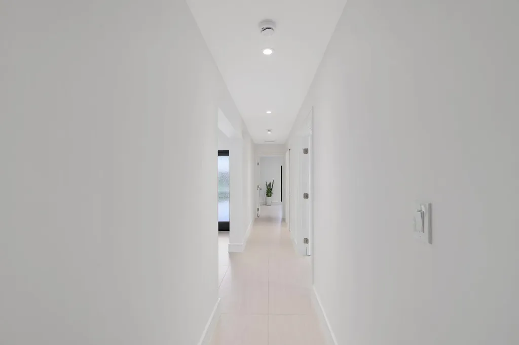 20195 Back 9 Drive Boca Raton FL 33498