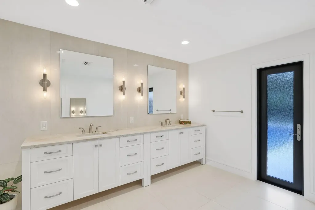 20195 Back 9 Drive Boca Raton FL 33498