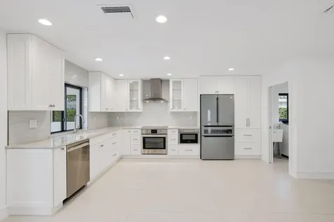20195 Back 9 Drive Boca Raton FL 33498