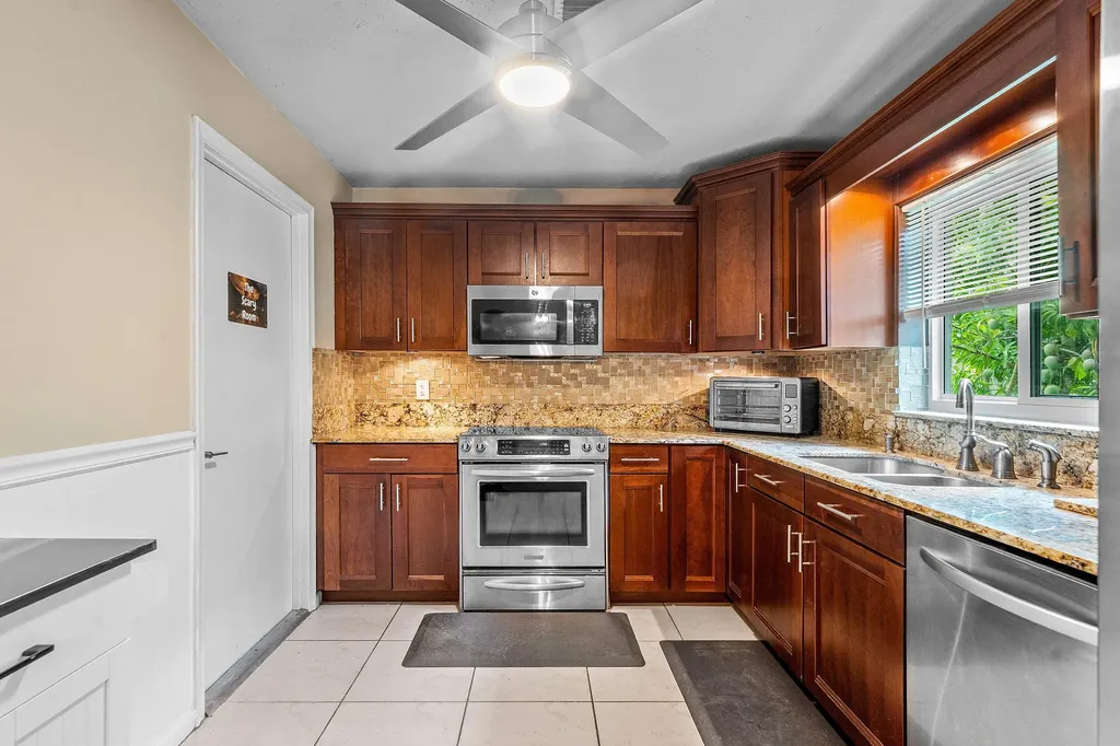 1108 Sonata Way Royal Palm Beach FL 33411