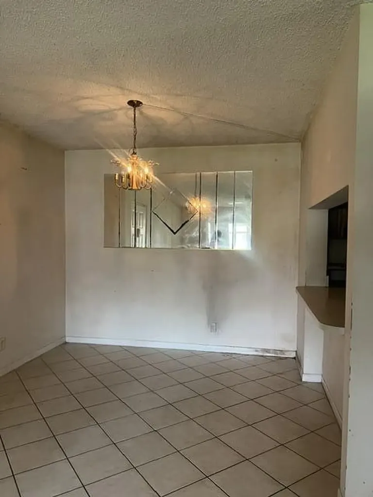628 Sea Pine Way Greenacres FL 33415