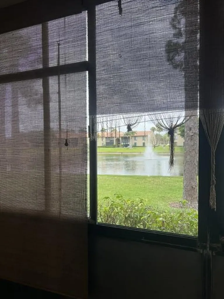 628 Sea Pine Way Greenacres FL 33415