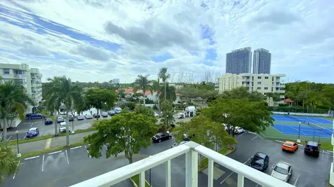 16546 NE 26th Avenue North Miami Beach FL 33160