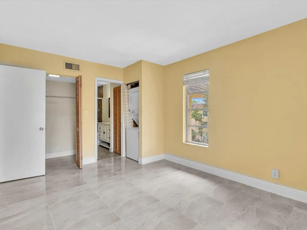 470 NW 20th Street Boca Raton FL 33431