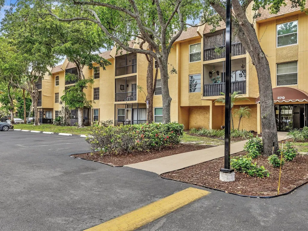 470 NW 20th Street Boca Raton FL 33431