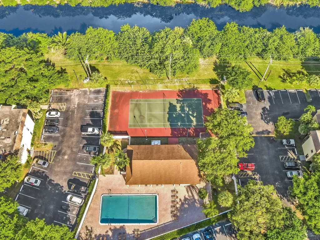 470 NW 20th Street Boca Raton FL 33431