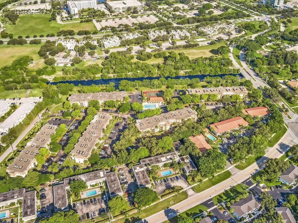 470 NW 20th Street Boca Raton FL 33431