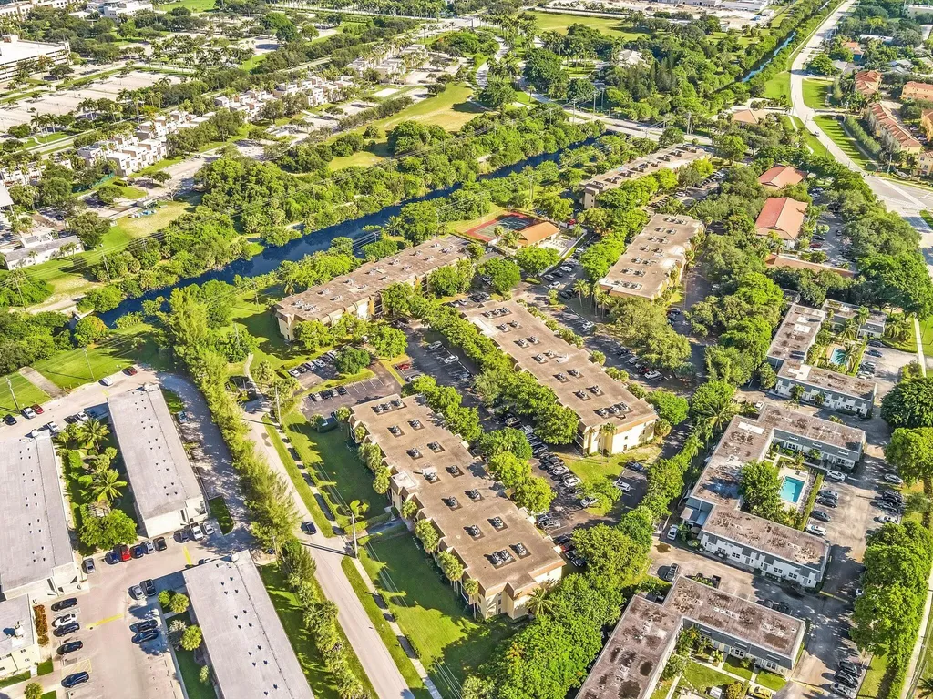 470 NW 20th Street Boca Raton FL 33431