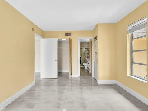 470 NW 20th Street Boca Raton FL 33431