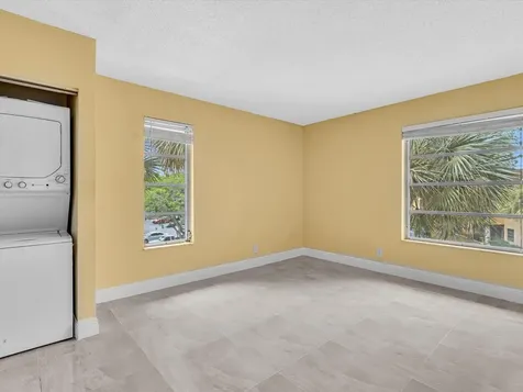 470 NW 20th Street Boca Raton FL 33431
