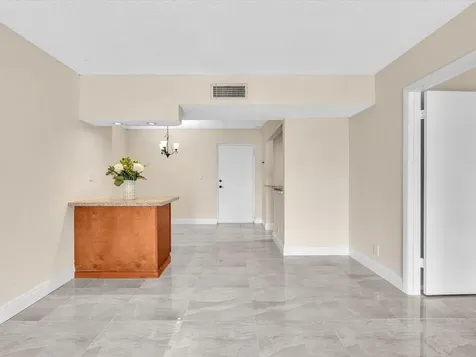 470 NW 20th Street Boca Raton FL 33431