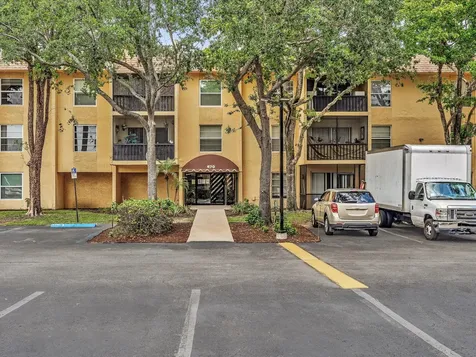 470 NW 20th Street Boca Raton FL 33431
