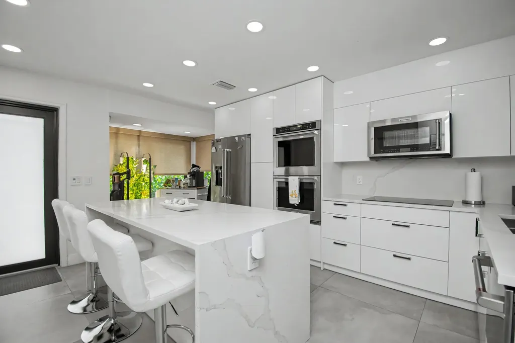 6602 Thornhill Court Boca Raton FL 33433