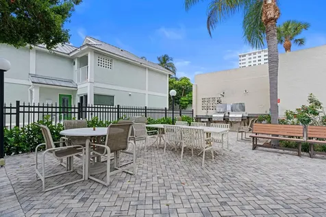 2500 E Las Olas Boulevard Fort Lauderdale FL 33301