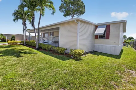 5006 Curacas Bay Boynton Beach FL 33436