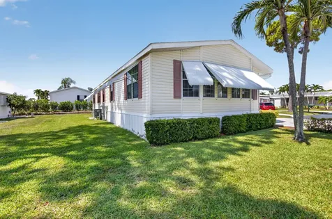 5006 Curacas Bay Boynton Beach FL 33436