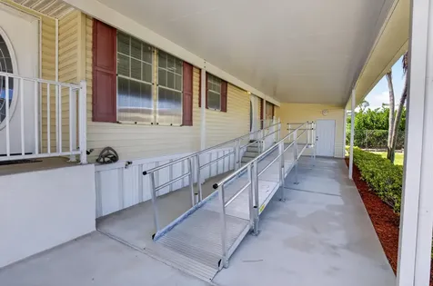 5006 Curacas Bay Boynton Beach FL 33436