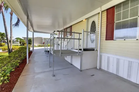 5006 Curacas Bay Boynton Beach FL 33436