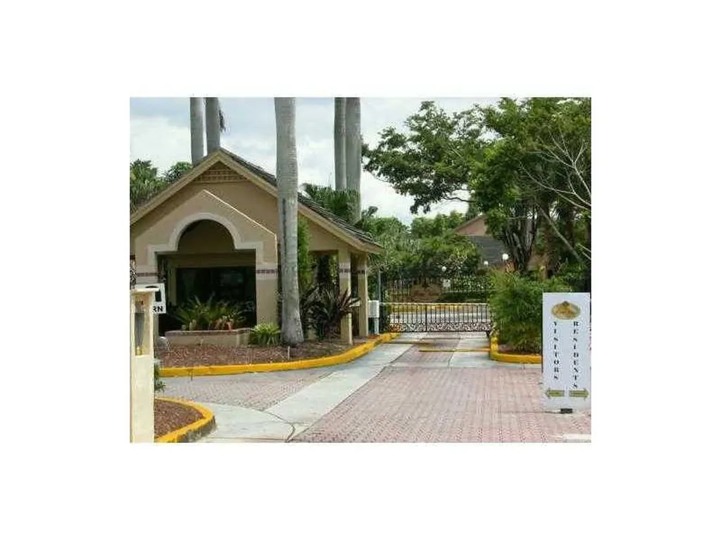 13949 SW 91st Terrace Miami FL 33186