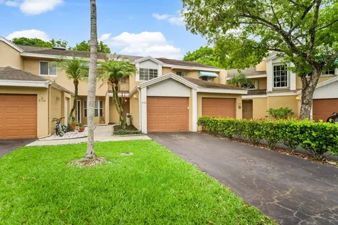 7102 Woodmont Way Tamarac FL 33321