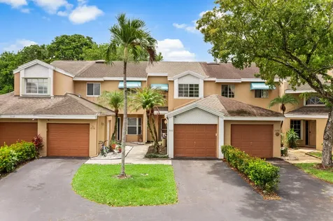7102 Woodmont Way Tamarac FL 33321