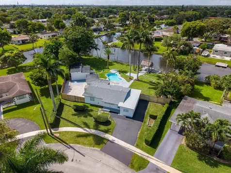 8946 SW 52nd Court Cooper City FL 33328