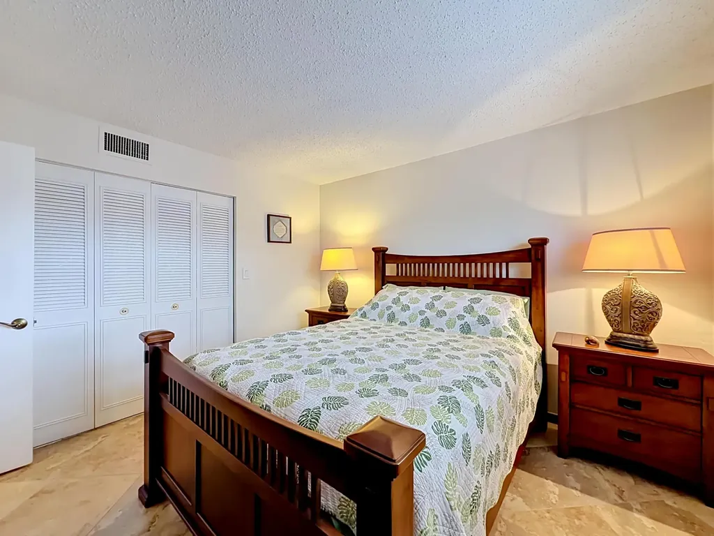 4270 NW 40th Street Lauderdale Lakes FL 33319