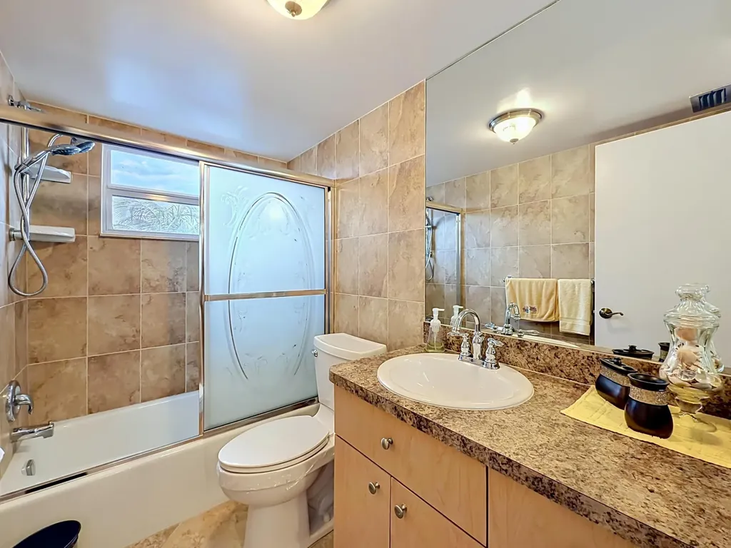 4270 NW 40th Street Lauderdale Lakes FL 33319