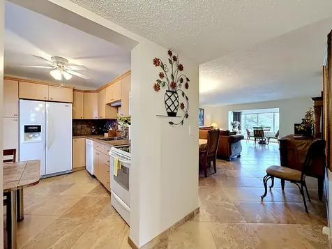 4270 NW 40th Street Lauderdale Lakes FL 33319