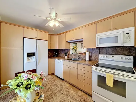 4270 NW 40th Street Lauderdale Lakes FL 33319
