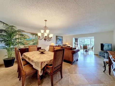 4270 NW 40th Street Lauderdale Lakes FL 33319