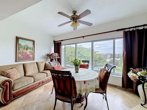 4270 NW 40th Street Lauderdale Lakes FL 33319