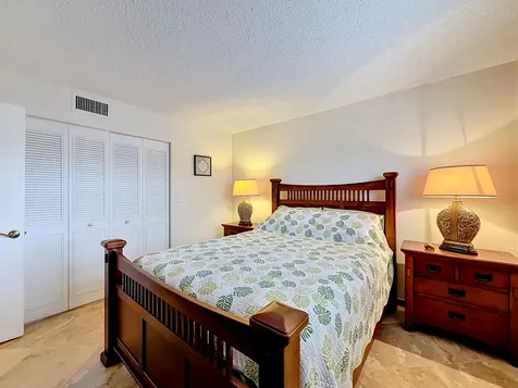 4270 NW 40th Street Lauderdale Lakes FL 33319