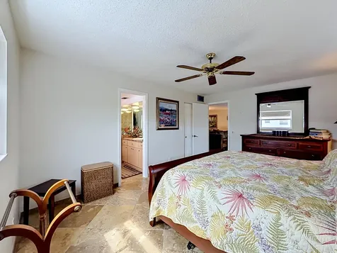 4270 NW 40th Street Lauderdale Lakes FL 33319
