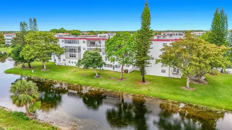 4270 NW 40th Street Lauderdale Lakes FL 33319