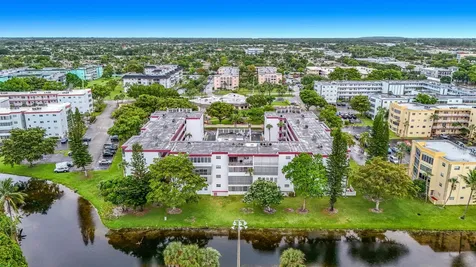4270 NW 40th Street Lauderdale Lakes FL 33319