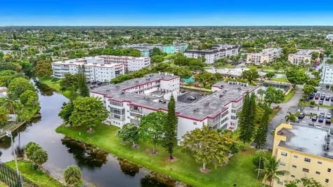 4270 NW 40th Street Lauderdale Lakes FL 33319